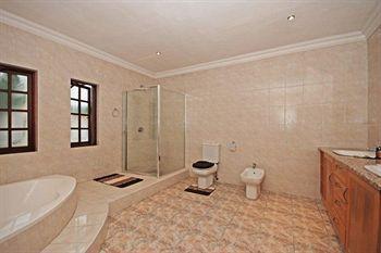 فندق Randburgفي  354 On York Avenue المظهر الخارجي الصورة